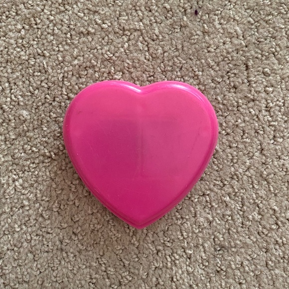 Pincushion Needle Magnet Heart Sewing Quilting - Picture 2 of 2